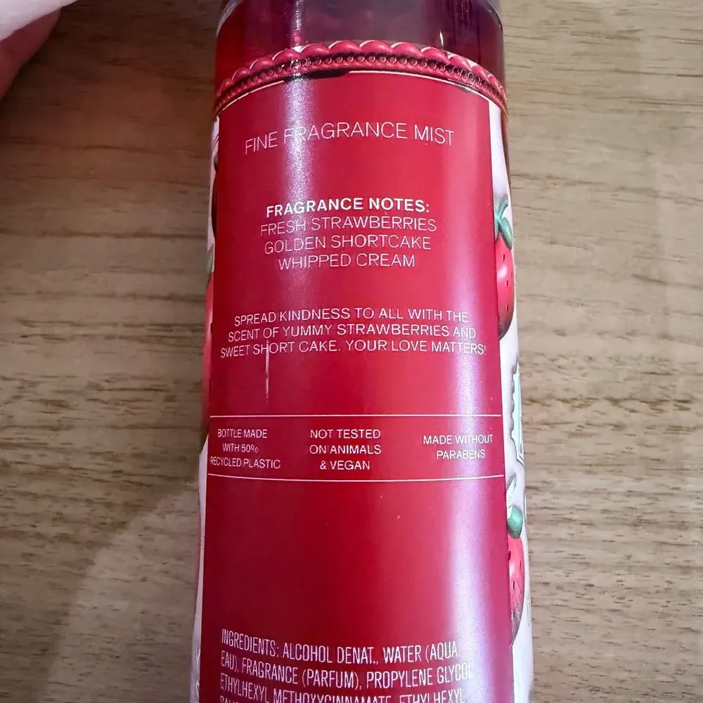 Bath & Body Works Strawberry Pound Cake Fragrance Mist 8 oz NEW